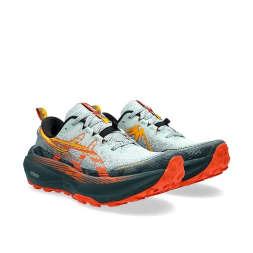 laydown image of Trabuco Max 4 Trail Running Sneaker