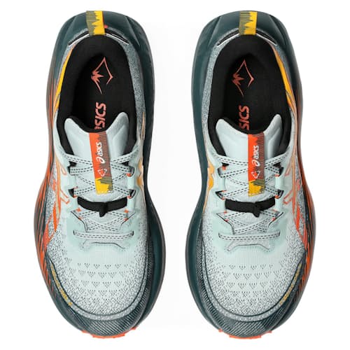 laydown image of Trabuco Max 4 Trail Running Sneaker