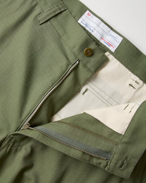 laydown detail image of Utility Cotton Ripstop Cargo Pant