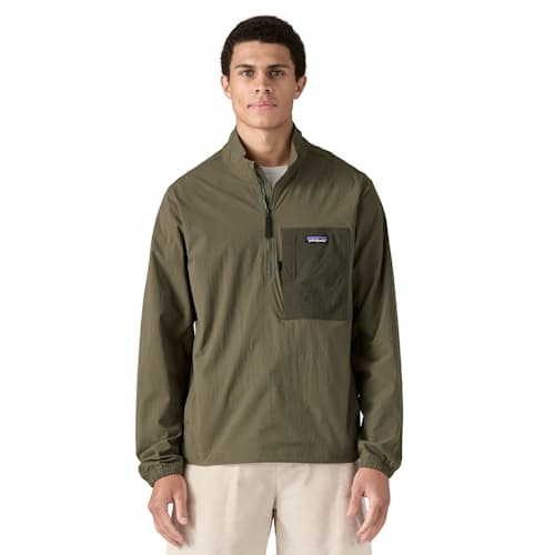 on model image of Outdoor Everyday Jacket