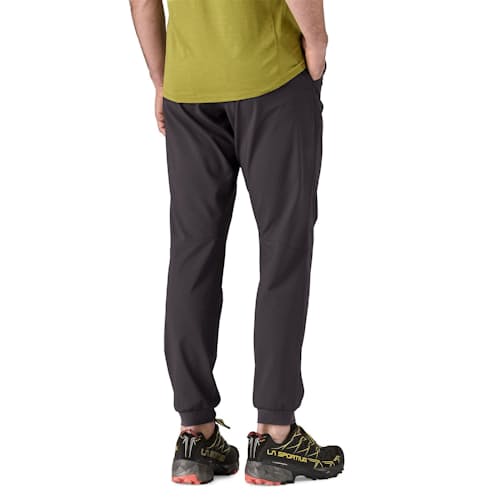 on model image of Terrebonne Joggers