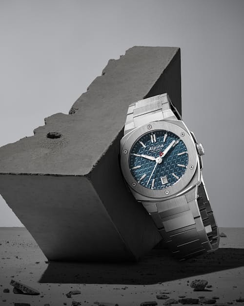 lifestyle image of Alpiner Extreme Quartz Automatic Watch