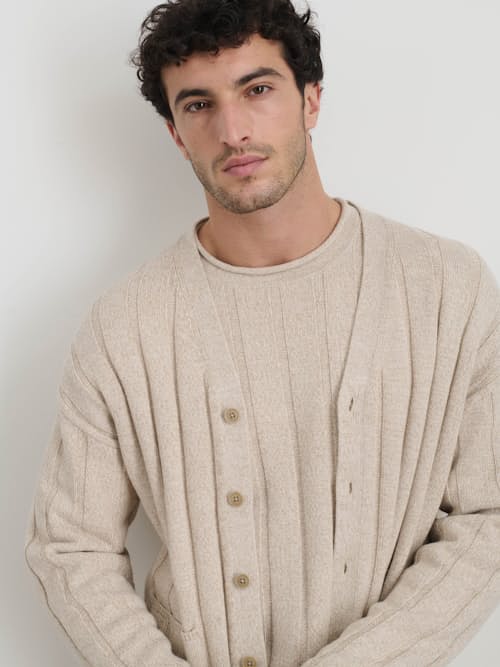 on model image of Isaac Cotton Linen Cardigan