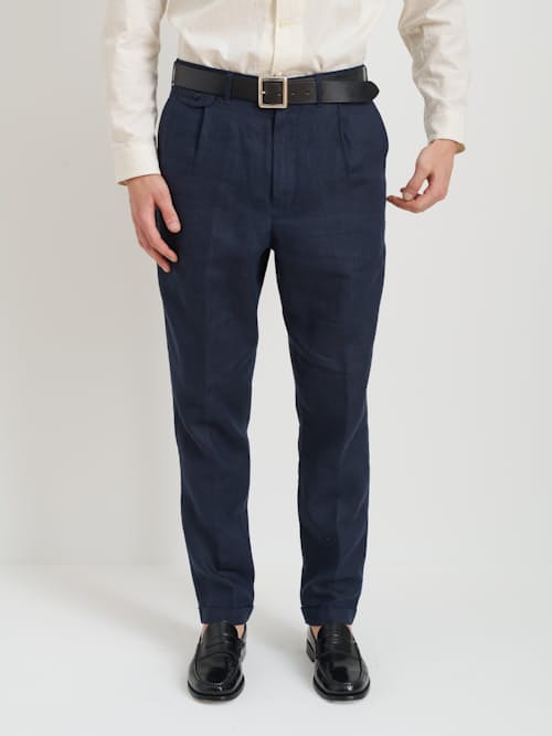 on model image of Standard Pleated Linen Pant