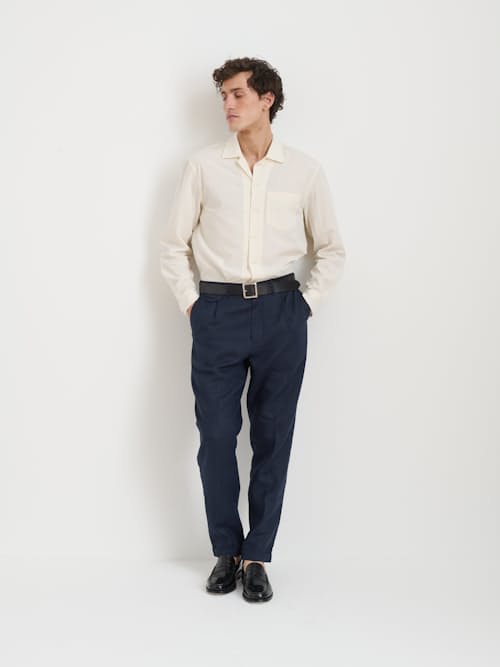 on model image of Standard Pleated Linen Pant