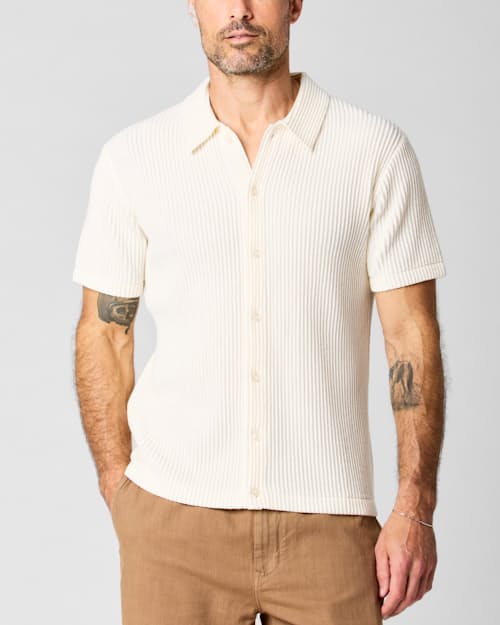 Zac is 6'0", 175lbs, and wearing size M