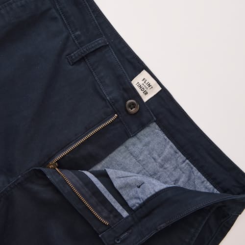 laydown detail image of 365 Chino Short - 9"