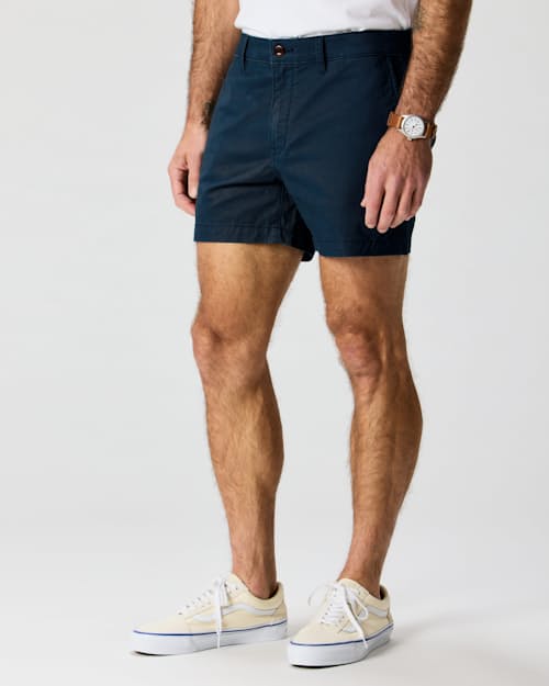on model image of 365 Chino Short - 5"