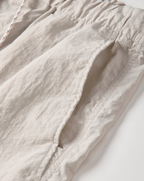 laydown detail image of Tusser Nylon Easy Short