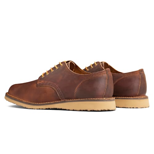 laydown image of Weekender Oxford