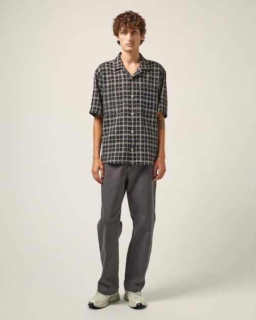on model image of Wavy Linen Camp Collar Short Sleeve Shirt