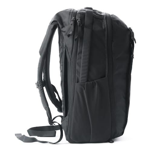 laydown image of Civic Travel Bag - 26L