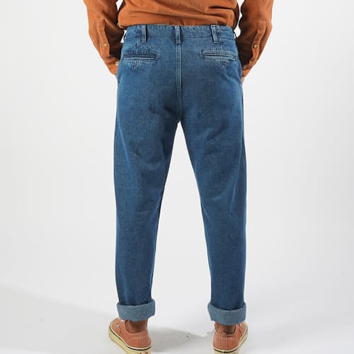laydown image of Trousers
