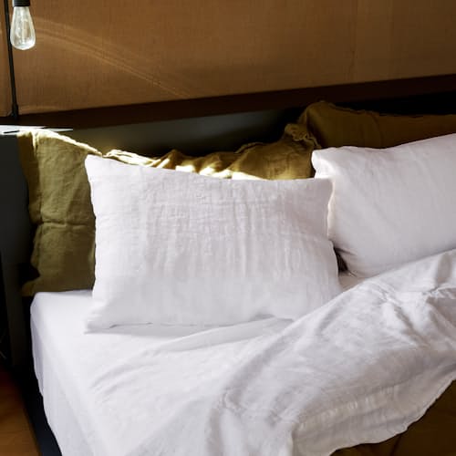 laydown image of Stonewashed Linen Sheet Set - Queen
