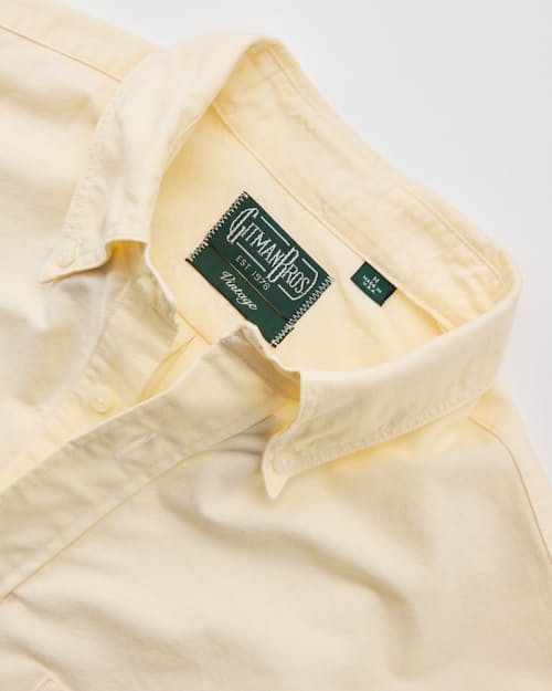 laydown detail image of Classic American Vintage Slim Oxford Shirt