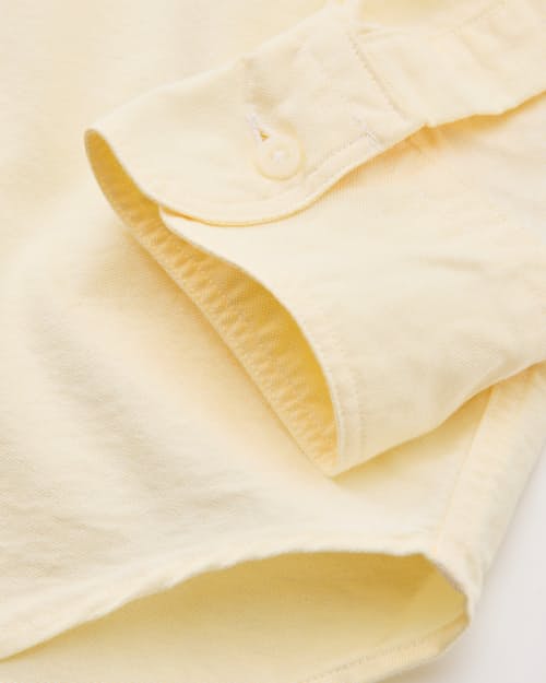 laydown detail image of Classic American Vintage Slim Oxford Shirt