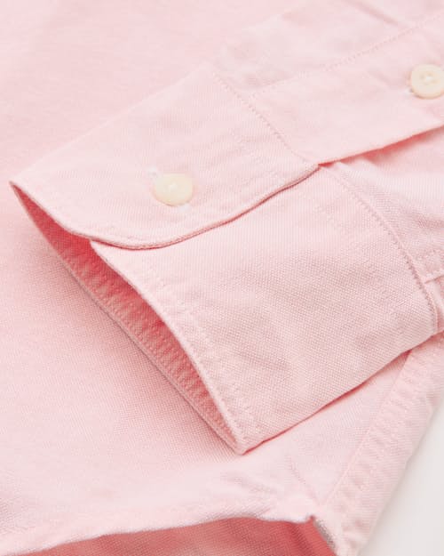 laydown detail image of Classic American Vintage Slim Oxford Shirt
