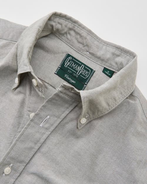 laydown detail image of Classic American Vintage Slim Oxford Shirt