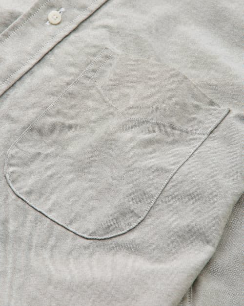 laydown detail image of Classic American Vintage Slim Oxford Shirt