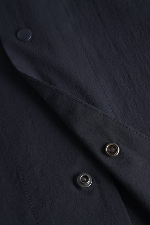 laydown detail image of Hermann Travel Light Short Sleeve Shirt