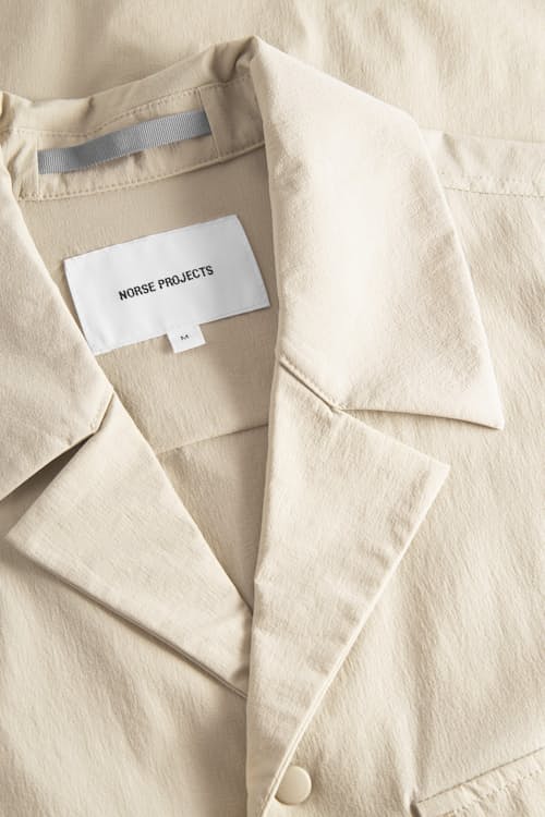 laydown detail image of Mads Travel Light Overshirt