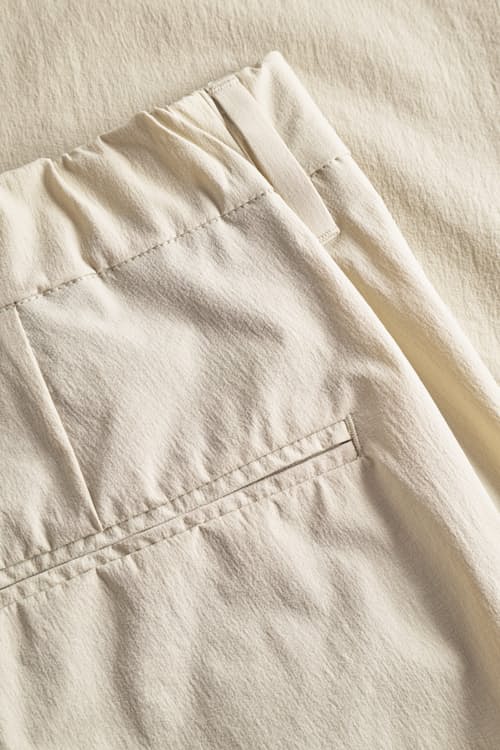 laydown detail image of Aaren Light Travel Pant