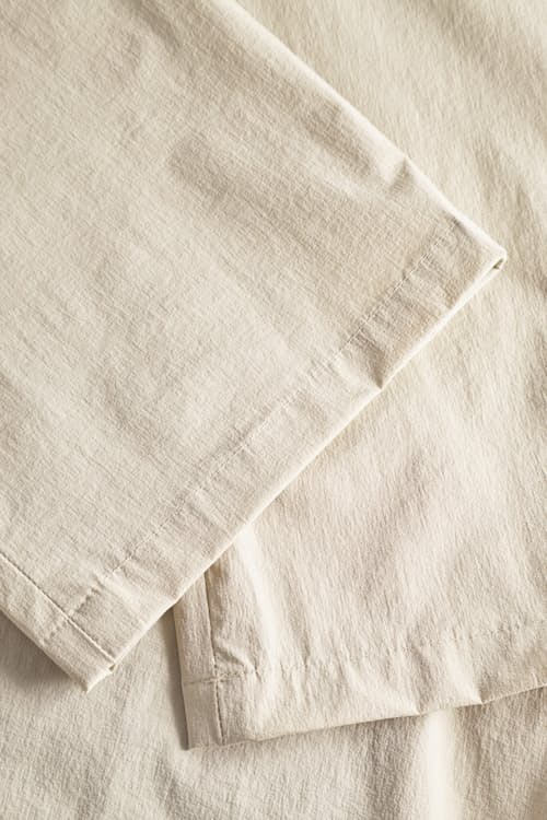 laydown detail image of Aaren Light Travel Pant