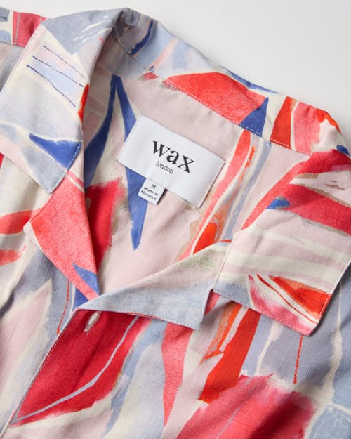 laydown detail image of Didcot Cut Out Leaf Short Sleeve Shirt