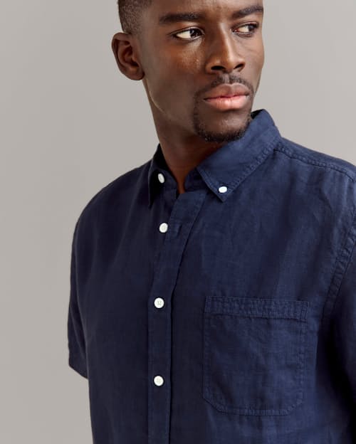 on model image of Tuscumbia Linen Short Sleeve Shirt