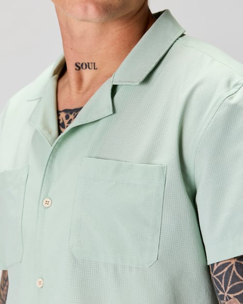 on model image of Airweave Performance Camp Collar Shirt
