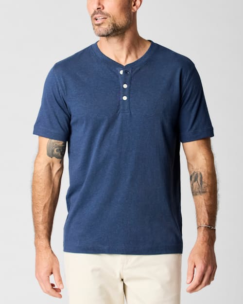 Zac is 6'0", 175lbs, and wearing size M