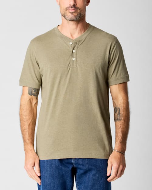 Zac is 6'0", 175lbs, and wearing size M