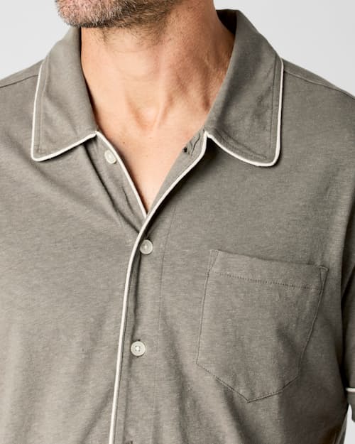 on model image of Hemp Short Sleeve Knit Shirt