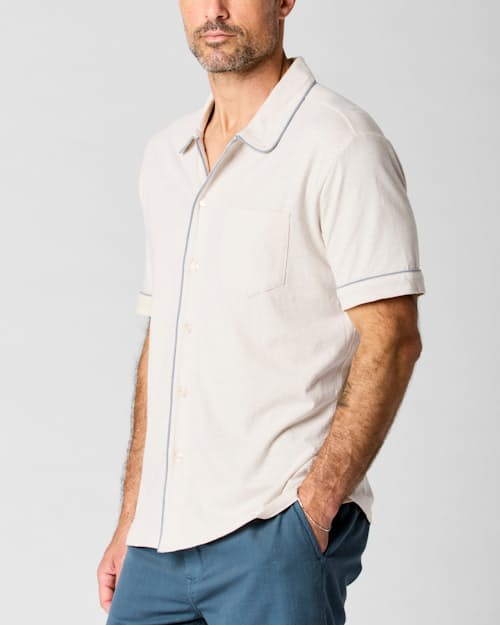 on model image of Hemp Short Sleeve Knit Shirt