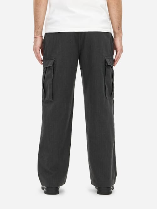 on model image of Cargo Pant