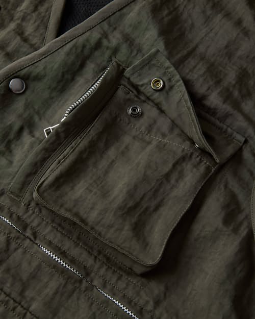 laydown detail image of Field Vest