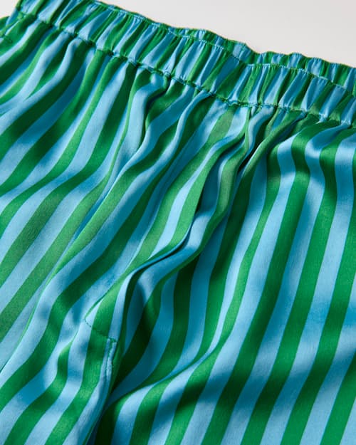 laydown detail image of Women's Washable Silk Relaxed Button Up Short Set