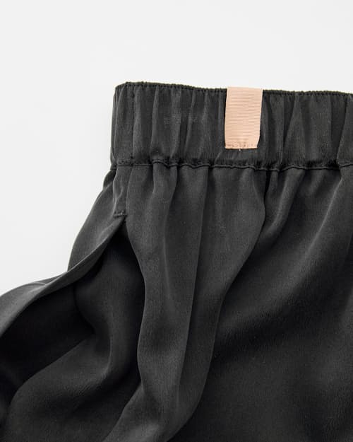 laydown detail image of Women's Washable Silk Relaxed Button Up Short Set