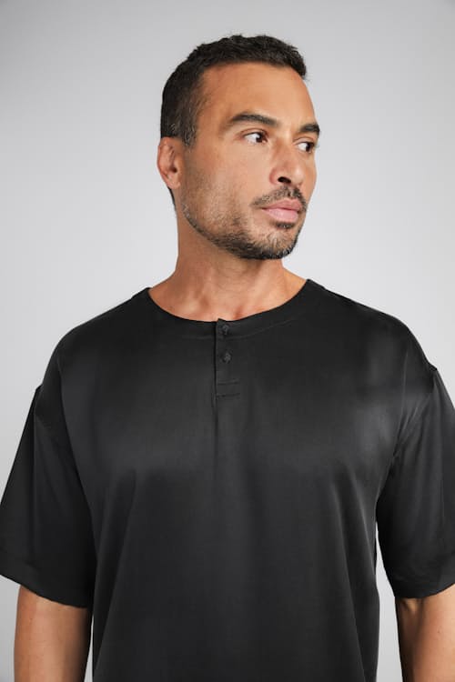 on model image of Washable Silk Set