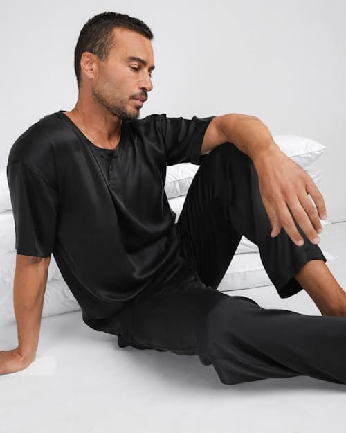 on model image of Washable Silk Set