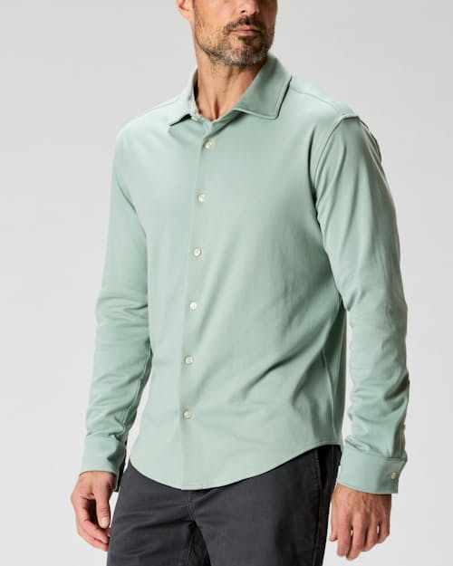 Zac is 6’0’’, 175 lbs, and wearing a size M