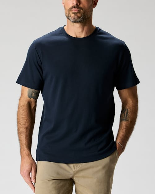 Zac is 6’0’’, 175 lbs, and wearing a size M