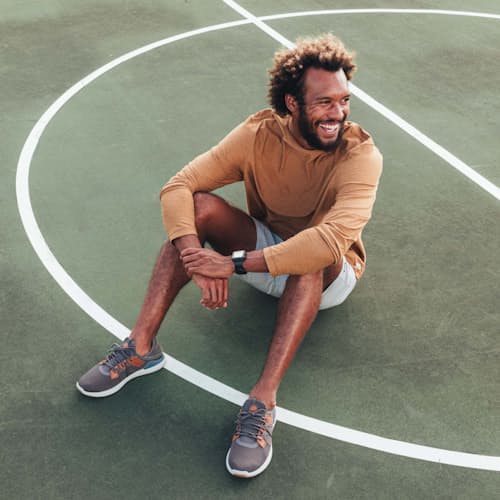 lifestyle image of Mio Li Sneaker