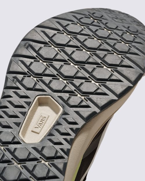laydown detail image of MTE Ultrarange 2.0 RW Sneaker