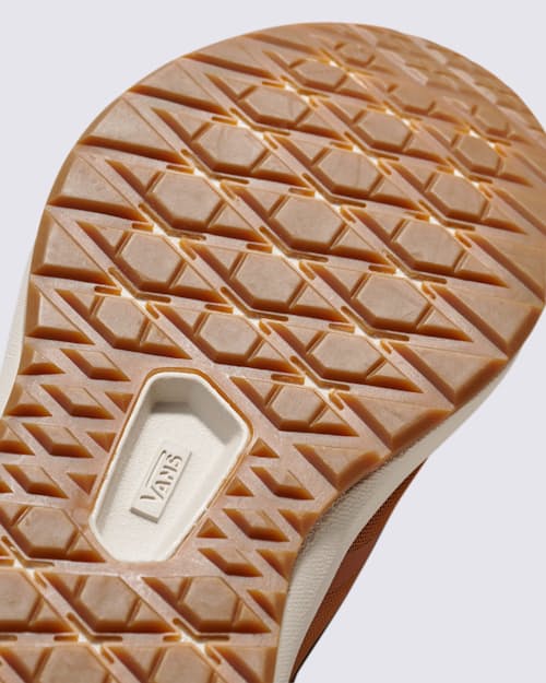 laydown detail image of MTE Ultrarange 2.0 RW Sneaker