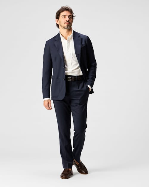 Tobias is 6'2", 175lbs, and wearing size 40