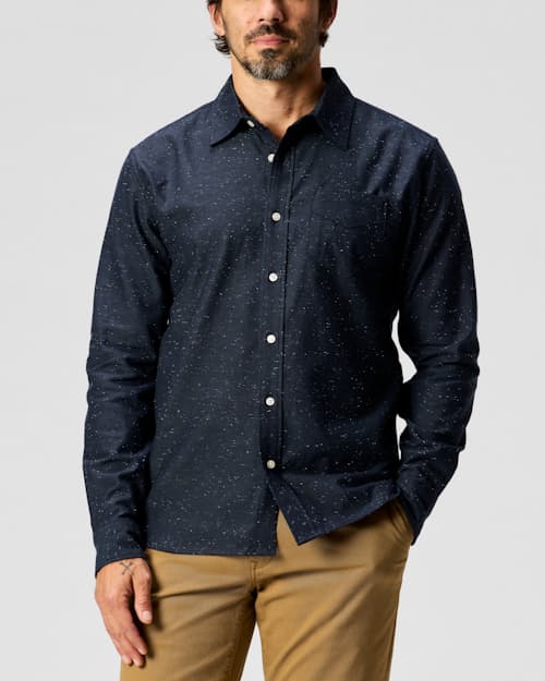 Tobias is 6'2", 175lbs, and wearing size M