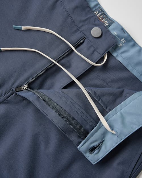 lifestyle image of All Day 4-Way Stretch Shorts - 9"