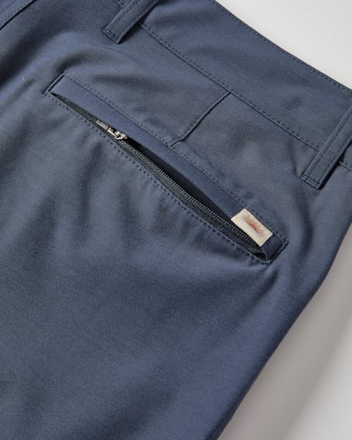 lifestyle image of All Day 4-Way Stretch Shorts - 9"