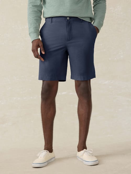 lifestyle image of All Day 4-Way Stretch Shorts - 9"